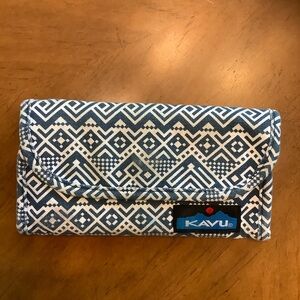 KAVU Blue and White Patterned Wallet